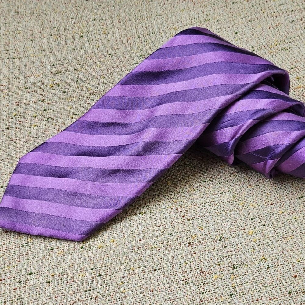 Sean John Men Tie Purple Tone Classic Striped Necktie 100% SIlk Tie